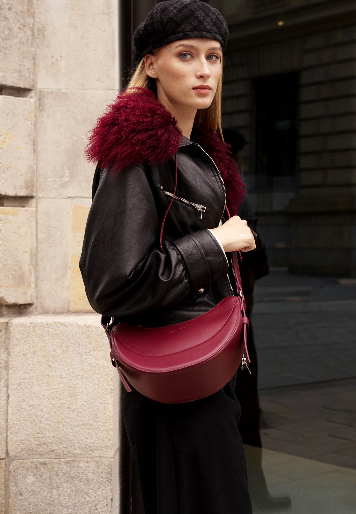 LIVIA - HALF MOON BAG