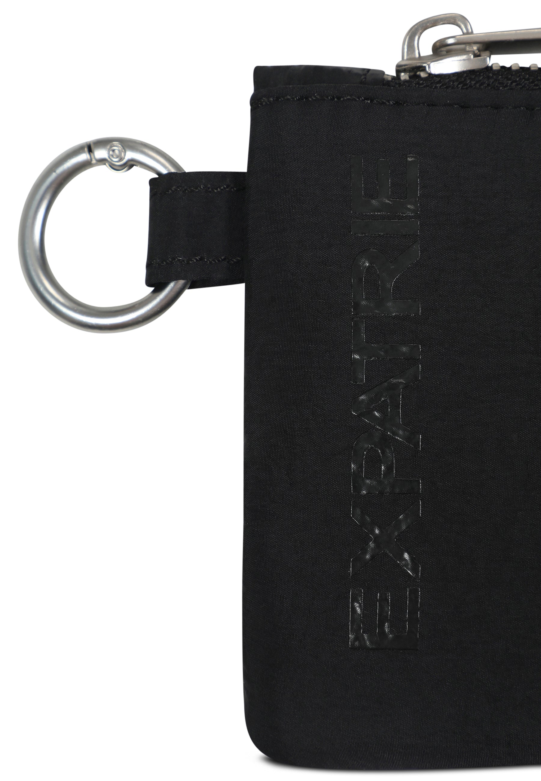 Schwarzes Mini-Portmonnaie Cherry mit silbernem Befestigungsring und Reißverschluss, Expatrié-Logo sichtbar