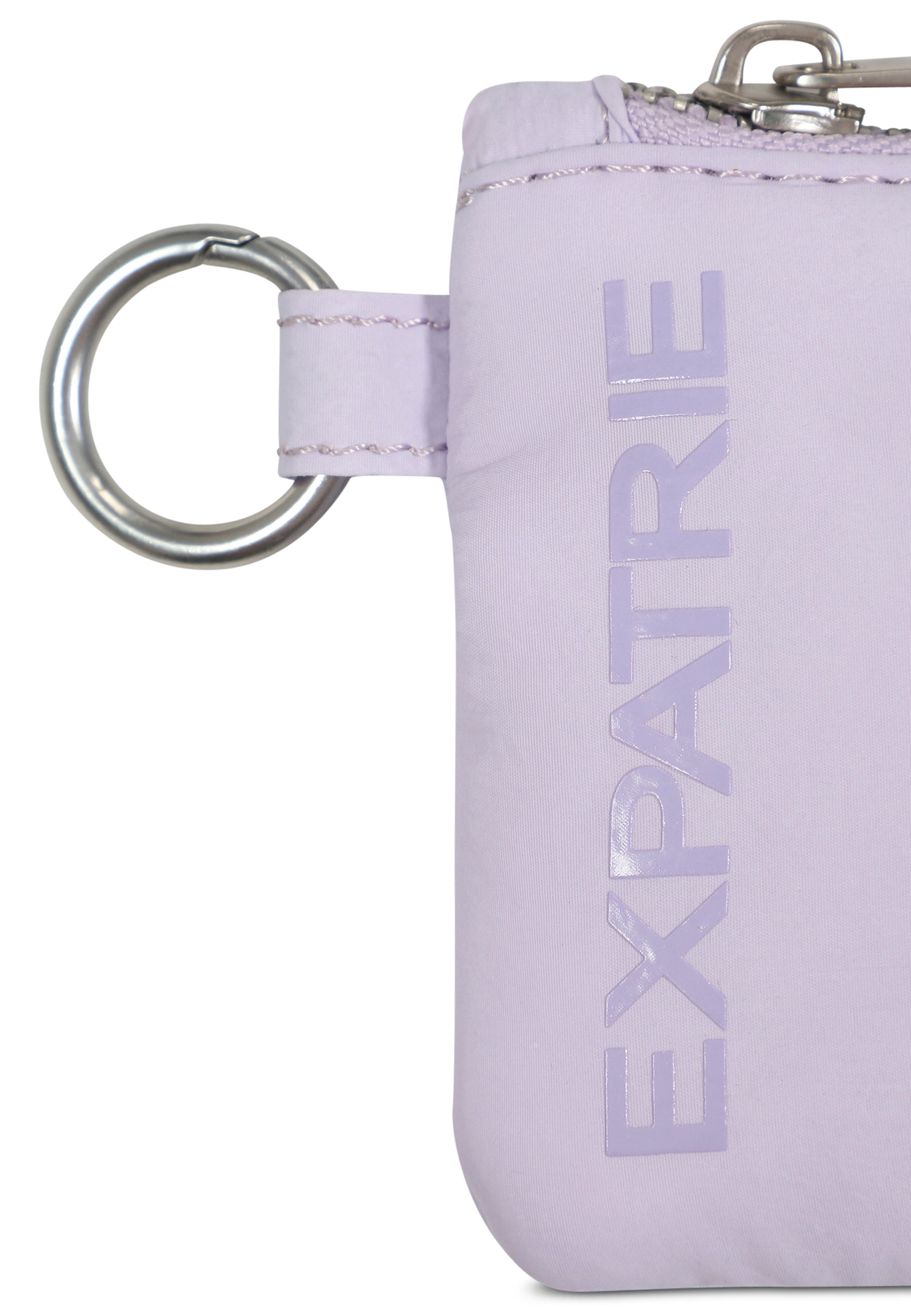 Helllila Mini-Portemonnaie Cherry mit Metallkarabiner und silbernem Ring, 'EXPATRIE' Schriftzug