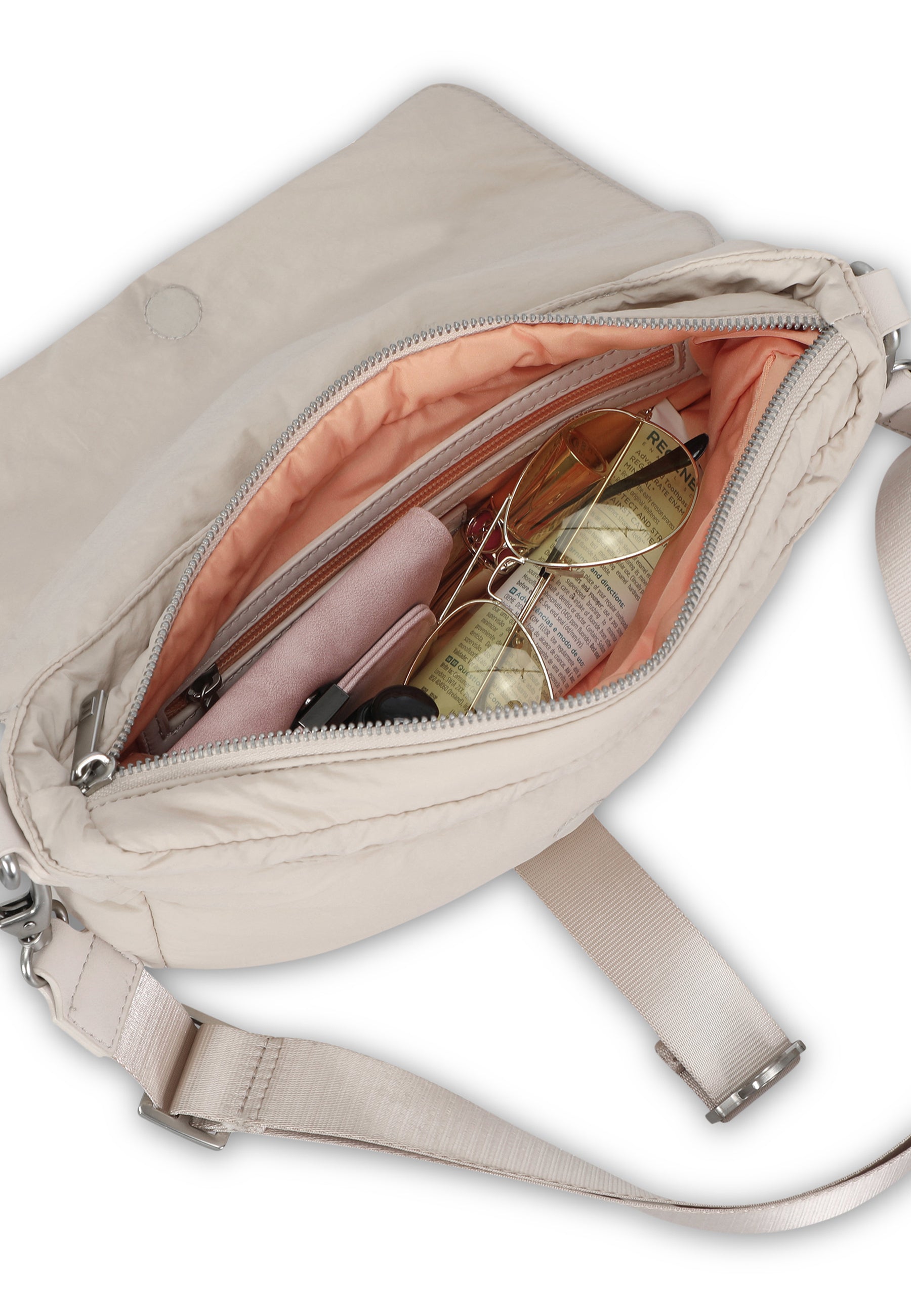 Beige BOBBY Handtasche für Damen mit Reißverschluss, rosafarbenem Innenfutter und Brille, Kosmetikartikel innen