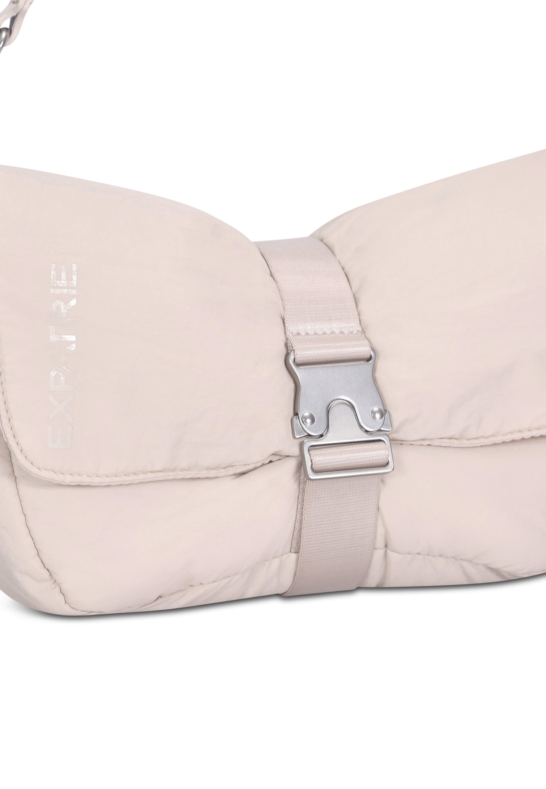 Beige BOBBY Puffer Handtasche für Damen mit silberner Schnalle aus Metall