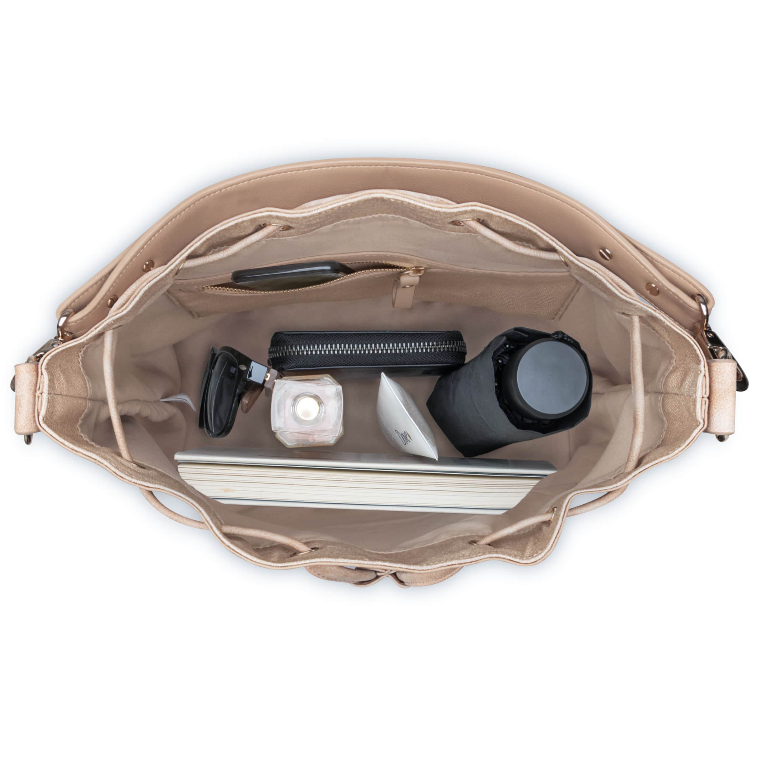 Beuteltasche Sarah in Beige mit Innenfächern, gefüllt mit Brille, Parfüm, Geldbörse, Thermosflasche, Buch und Smartphone