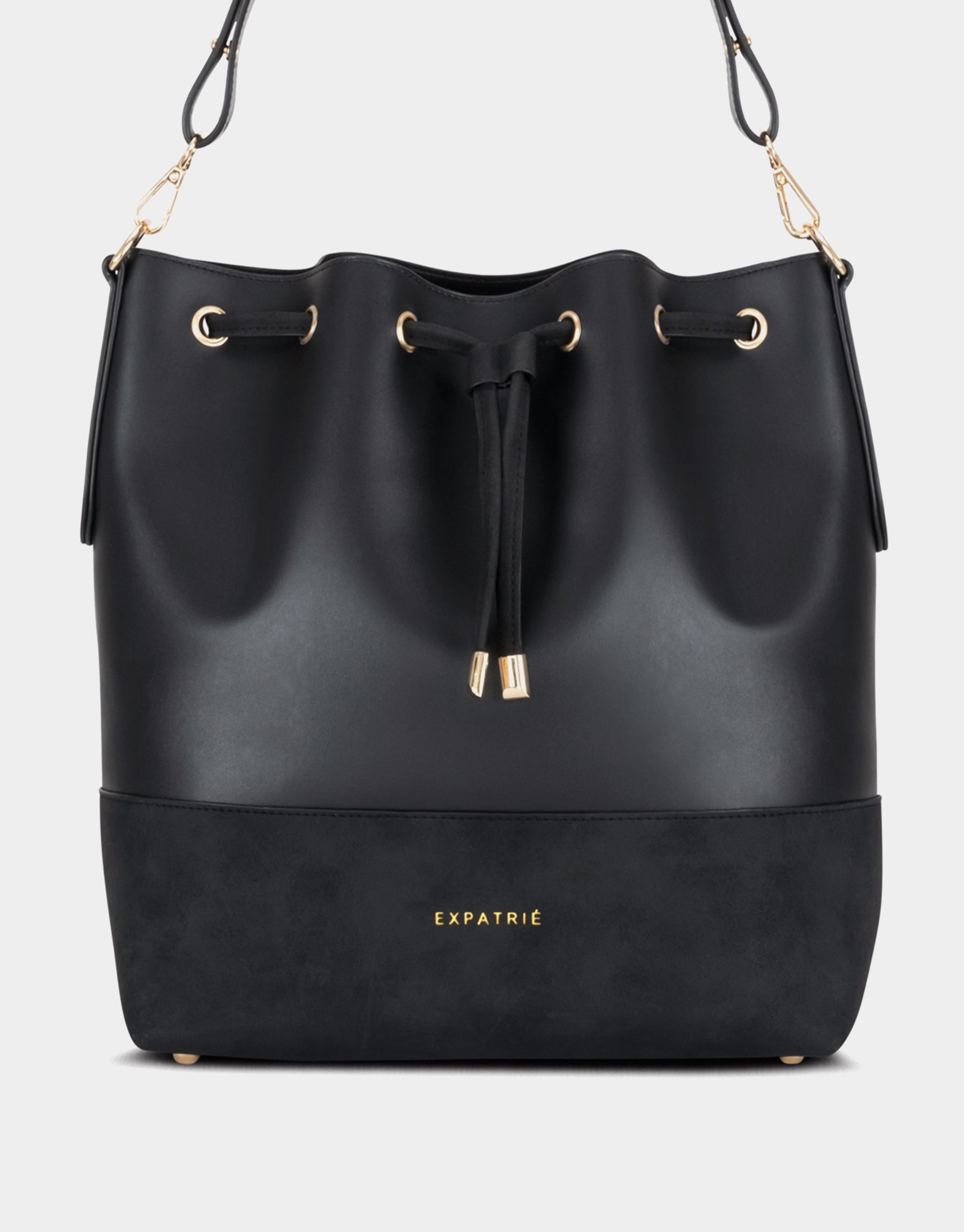 Schwarze Beuteltasche Sarah von Expatrié mit Zugband und goldfarbenen Details
