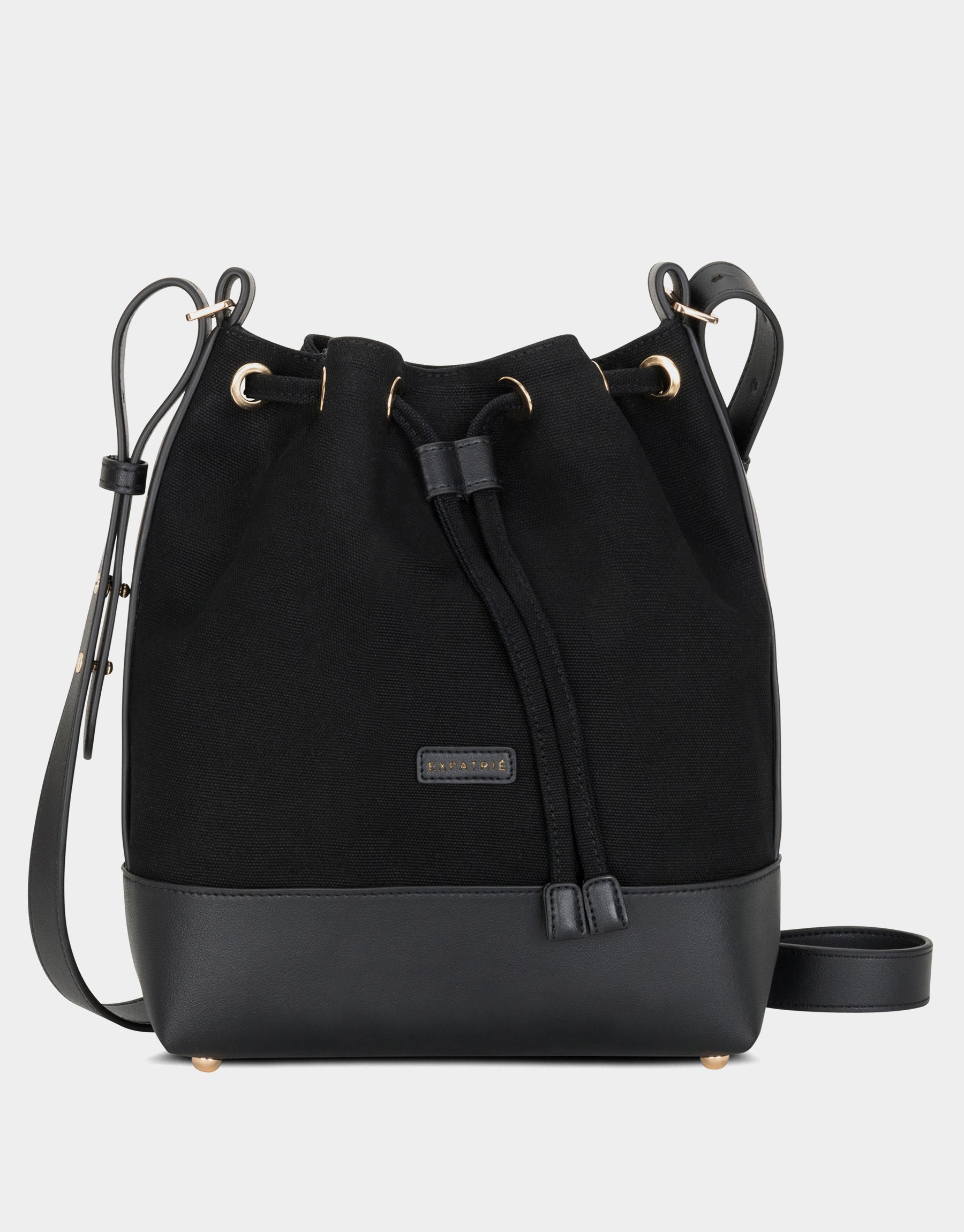 Beuteltasche Lily in Schwarz mit Zugbandverschluss und einstellbarem Schultergurt