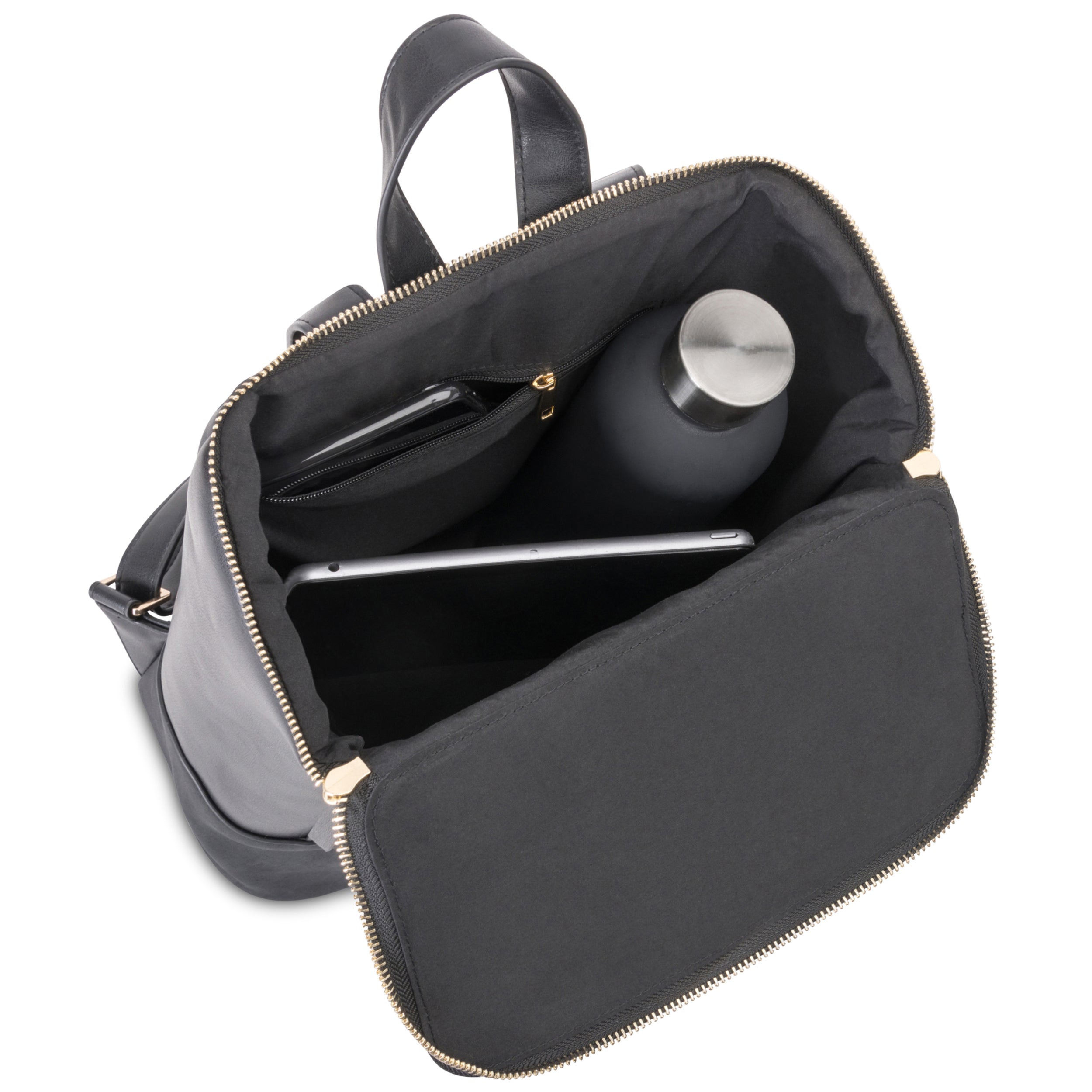 Offener schwarzer Rucksack Malou mit Wasserflasche, Tablet und Handy im Innenfach